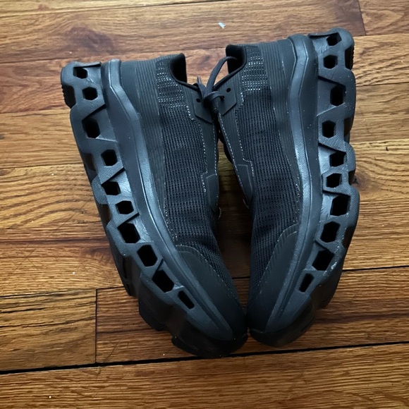 On Running Women's Cloudmonster Void Shoes - Picture 3 of 9